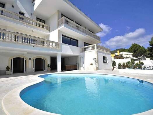 Villa zur Miete 14.000 € 8 Zimmer 900 m² 1.200 m² Grundstück Palma 07013