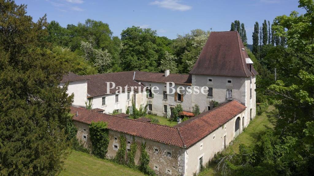 Bauernhaus zum Kauf 450.000 € 17 Zimmer 633 m² 91.827 m² Grundstück Saint-Astier 24110