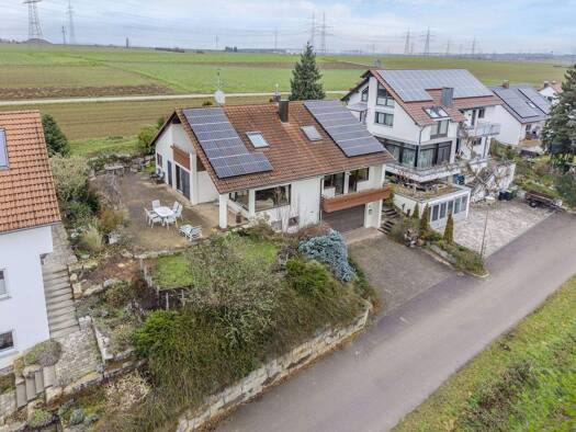 Einfamilienhaus zum Kauf 749.000 € 7 Zimmer 227 m² 700 m² Grundstück Schönbühlhof Markgröningen / Schönbühlhof 71706