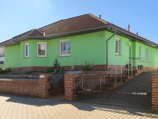 Haus zum Kauf 298.000 € 4 Zimmer 106 m² 546 m² Grundstück frei ab sofort Am Grünen Berg 60 Luckau 15926