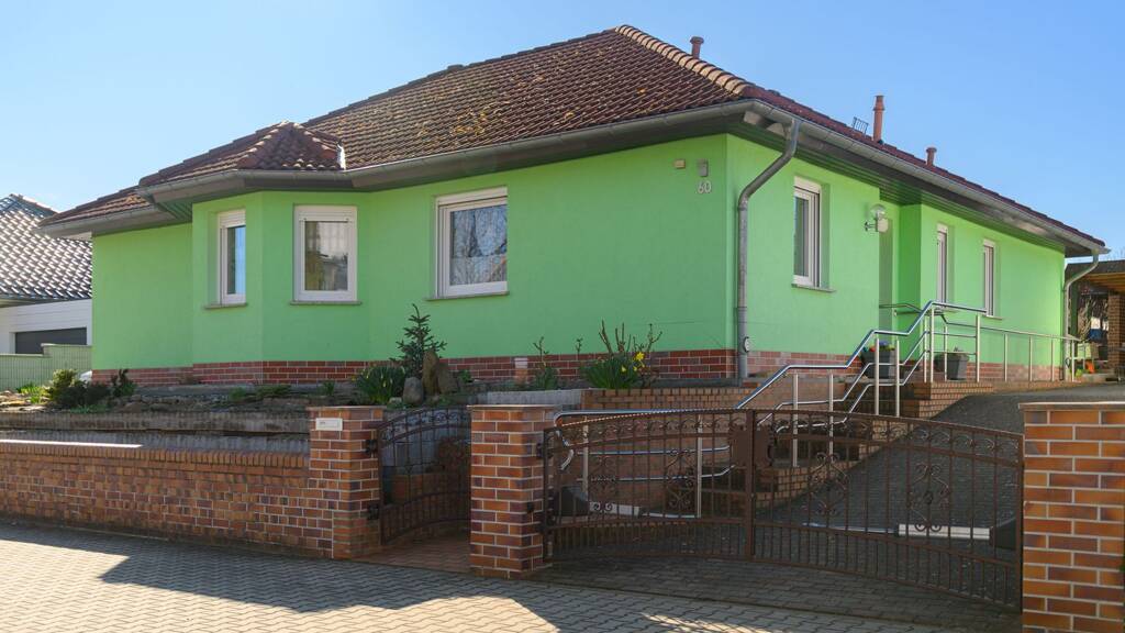 Haus zum Kauf 265.000 € 4 Zimmer 106 m² 546 m² Grundstück frei ab sofort Am Grünen Berg 60 Luckau 15926