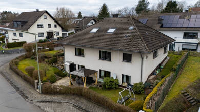 Haus zum Kauf 298.000 € 6 Zimmer 223 m² 599 m² Grundstück frei ab sofort Leuzbach Altenkirchen (Westerwald) 57610