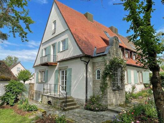 Doppelhaushälfte zur Miete 2.300 € 8 Zimmer 181,1 m² 737 m² Grundstück frei ab 01.04.2026 Schwäbisch Hall 74523