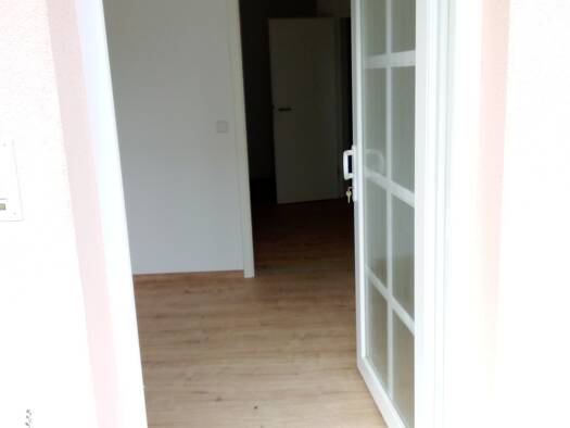 Wohnung zur Miete 700 € 2 Zimmer 77 m² frei ab 01.10.2026 Hinterer Kühlenberg 11 Versbach Würzburg 97078