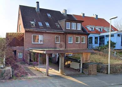 Mehrfamilienhaus zum Kauf 700.000 € 12 Zimmer 197 m² 900 m² Grundstück Gaarden - Süd / Kronsburg Bezirk 2 Kiel 24113