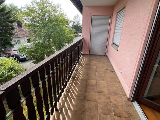 Wohnung zur Miete 750 € 3 Zimmer 99 m² Geschoss 1/3 frei ab 01.11.2025 Burghaslach 96152