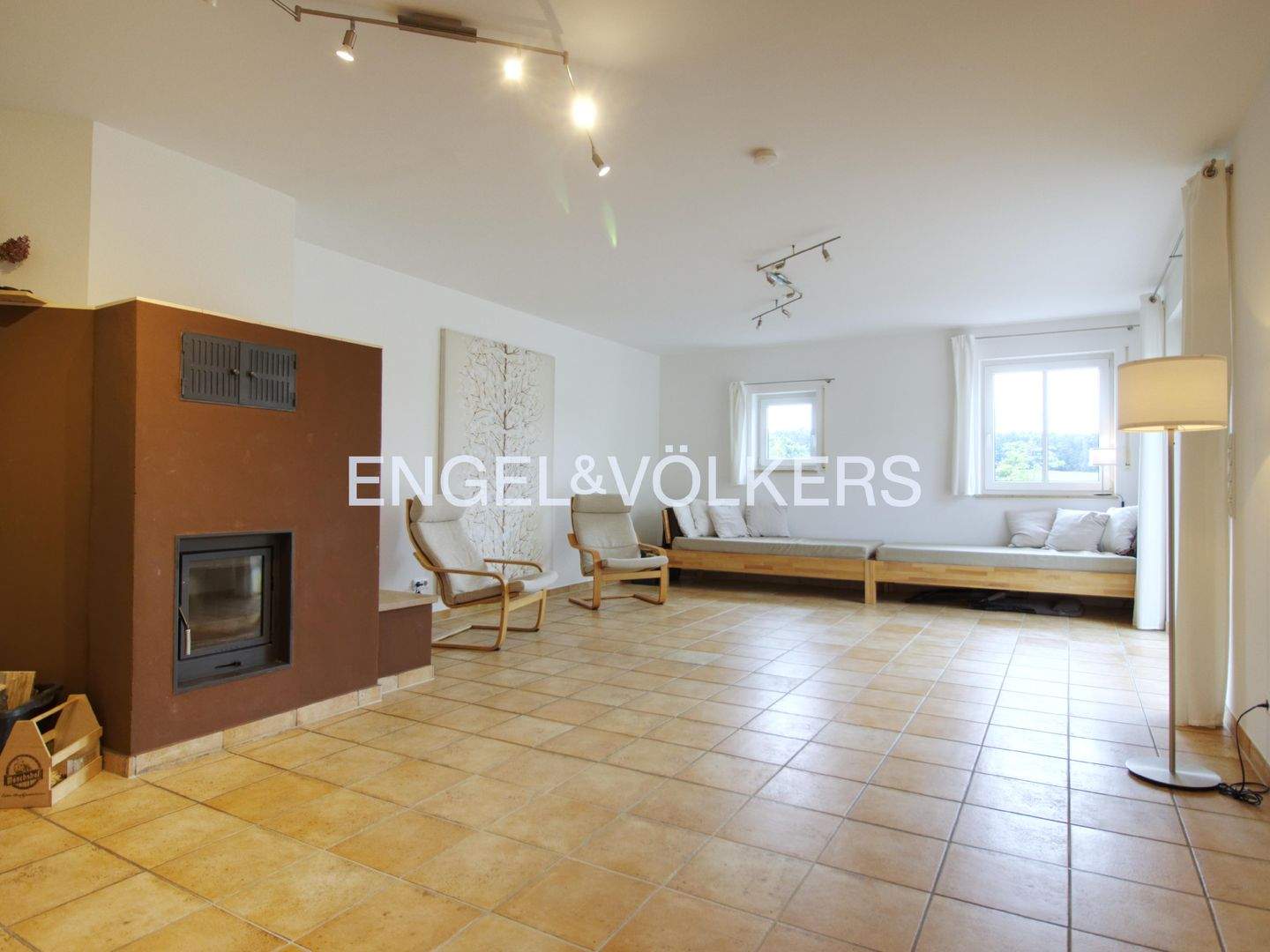 Immobilie in Brunn - Wohlfühloase: Großzügiges Einfamilienhaus                                                 mit Charme und Komfort - Bild 3