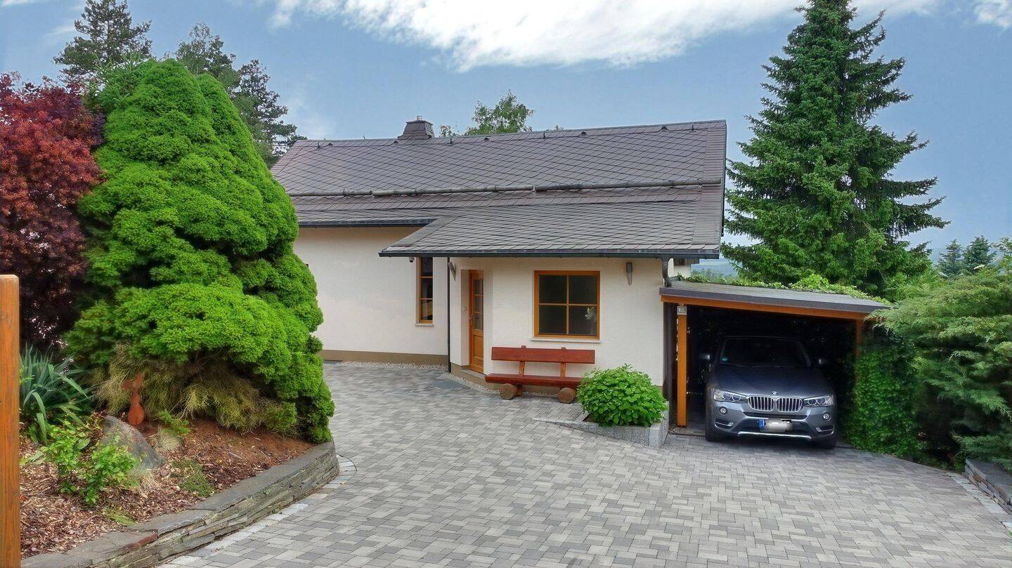 Ruhe-Oase - Einfamilienhaus mit Weitblick & Doppelgarage