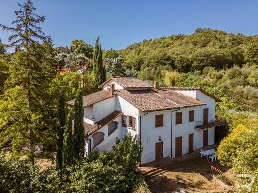 Villa zum Kauf 370.000 € 5 Zimmer 211 m² 10.000 m² Grundstück frei ab sofort Arezzo 52031