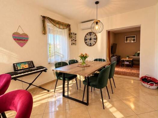 Wohnung zum Kauf 278.000 € 4 Zimmer 103 m² Geschoss 2/2 Marinići, Viškovo Viškovo 51216