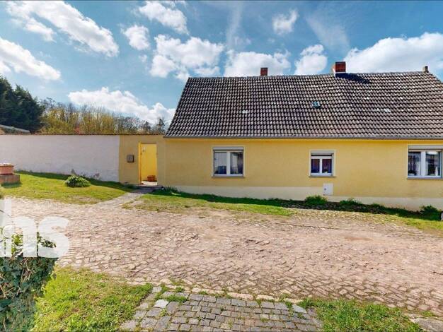 Einfamilienhaus zum Kauf provisionsfrei 70.000 € 6 Zimmer 142,2 m² 7.472 m² Grundstück Am Wettiner Weg 6 Rothenburg Wettin-Löbejün 06193