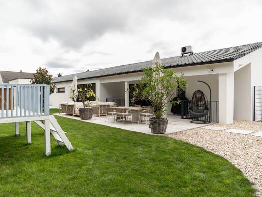 Bungalow zum Kauf provisionsfrei 2.400.000 € 7 Zimmer 480 m² 1.105 m² Grundstück Grünwettersbach Grünwettersbach 76228