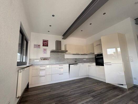 Wohnung zur Miete 850 € 3 Zimmer 90 m² Sinsheim 74889