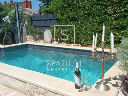 Haus zum Kauf 379.000 € 6 Zimmer 156 m² Krnica, Marcana Rakalj