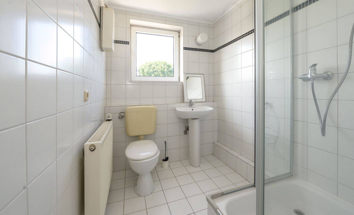 Property thumbnail 12