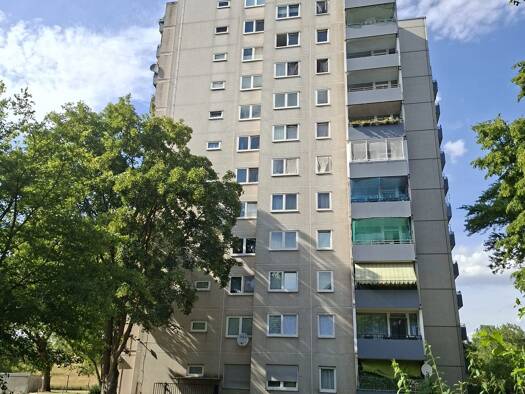 Wohnung zur Miete 1.050 € 3 Zimmer 77 m² 11 Geschosse Schillerstraße 11 Bischofsheim Maintal 63477