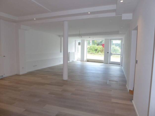Verkaufsfläche zur Miete provisionsfrei 560 € 1 Zimmer 98 m² Verkaufsfläche Saalstraße Saalfeld Saalfeld/Saale 07318