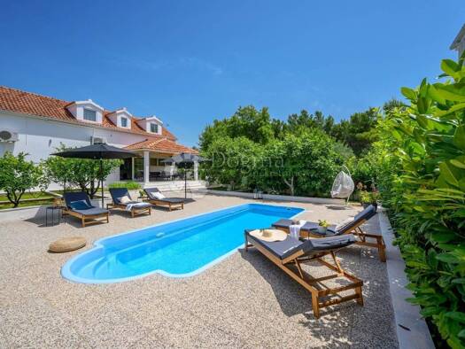 Einfamilienhaus zum Kauf 1.500.000 € 5 Zimmer 196 m² Milna Milna 21405