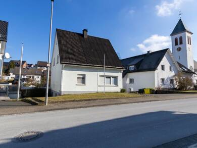 Einfamilienhaus zum Kauf 280.000 € 6 Zimmer 120 m² 768 m² Grundstück Schönau Wenden 57482
