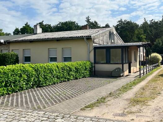 Doppelhaushälfte zum Kauf 69.000 € 3 Zimmer 82 m² 832 m² Grundstück frei ab sofort Schönfelder Straße 41 Schönfeld Bismark (Altmark) 39628