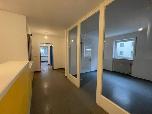 Praxis zur Miete 1.400 € 8 Zimmer 156 m² Bürofläche Nikola Landshut 84034