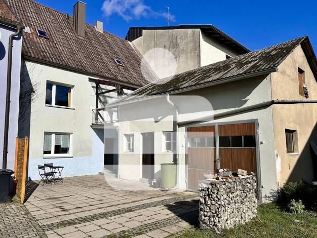 Reihenmittelhaus zum Kauf 145.000 € 5 Zimmer 159 m² 736 m² Grundstück Hahnbach 92256