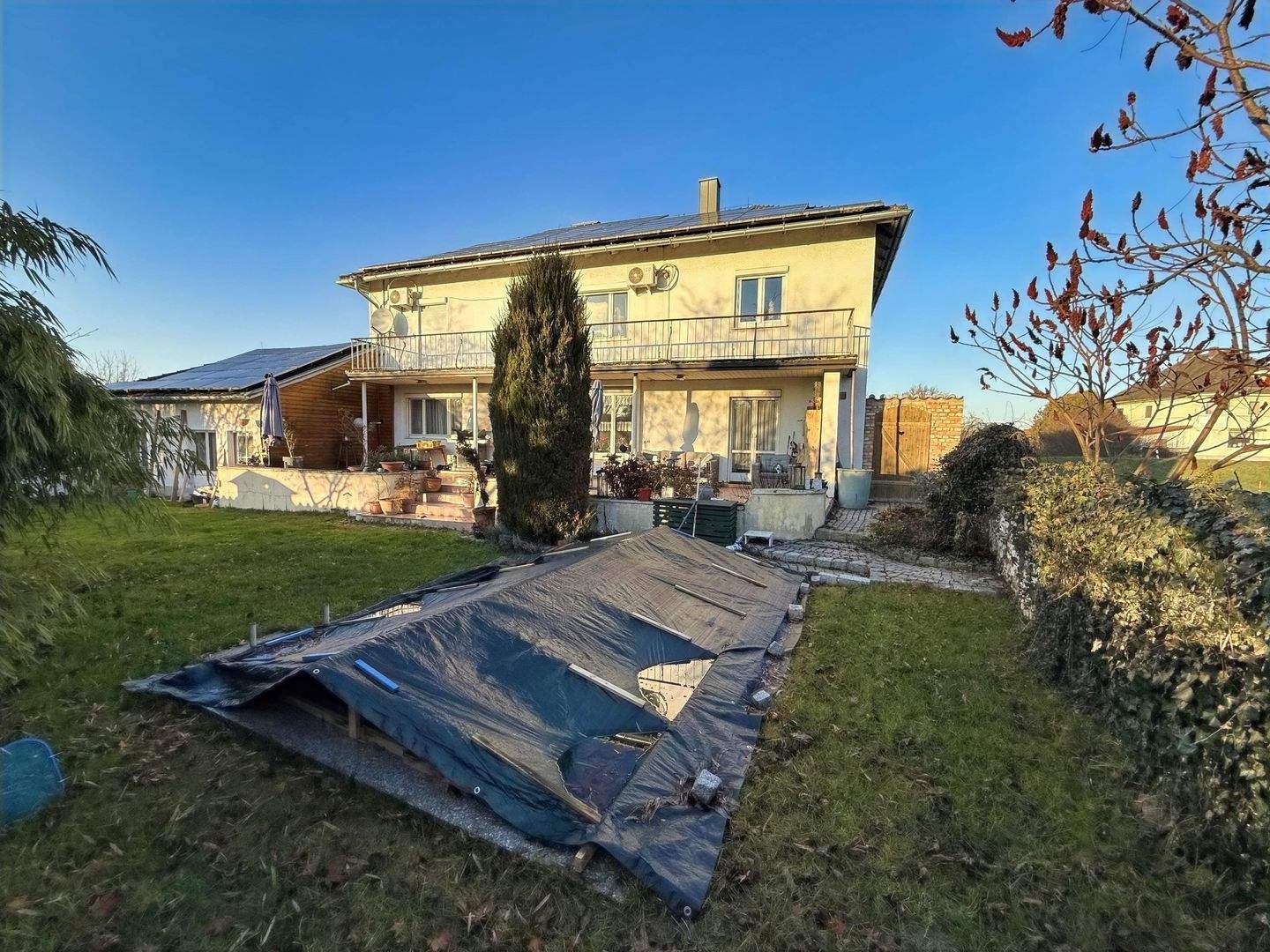 Immobilie in Aldersbach - Ehemalige Arztvilla mit PV-Anlage und großem Grundstück in zentraler Lage von Aldersbach - Bild 4