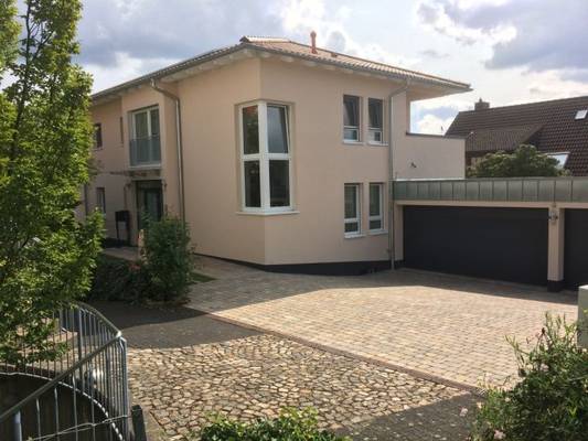 Wohnung zur Miete 700 € 4 Zimmer 139 m²<br/>Wohnfläche ab sofort<br/>Verfügbarkeit Steinbreite Gehrenring Göttingen 37085