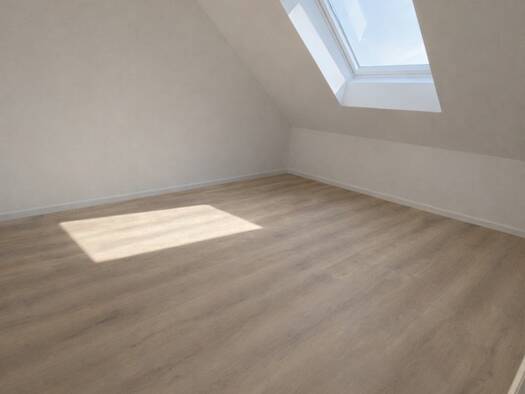 Wohnung zur Miete 400 € 4 Zimmer 69 m² 4. Geschoss frei ab 15.04.2026 Davenstedt Hannover 30455