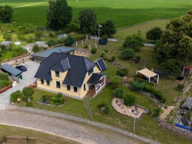 Einfamilienhaus zum Kauf provisionsfrei 449.000 € 5 Zimmer 190 m² 6.330 m² Grundstück Glien 6 Glien Boldekow 17392