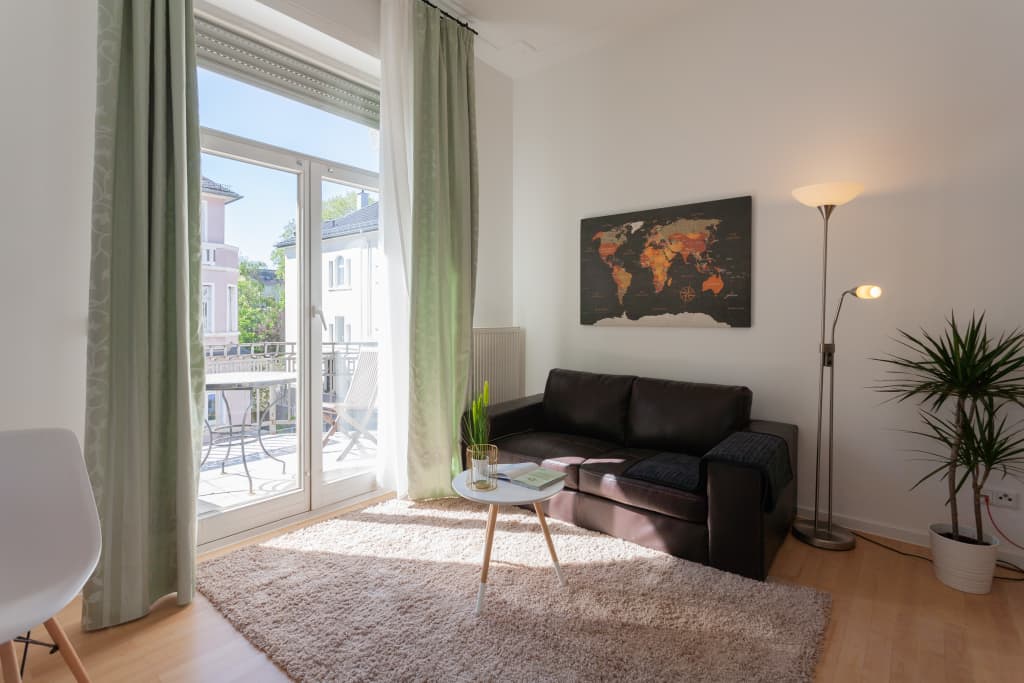 Wohnung zur Miete Wohnen auf Zeit 1.390 € 2 Zimmer 44 m²<br/>Wohnfläche 14.12.2024<br/>Verfügbarkeit Fuchstanzstraße Rödelheim Frankfurt am Main 60489