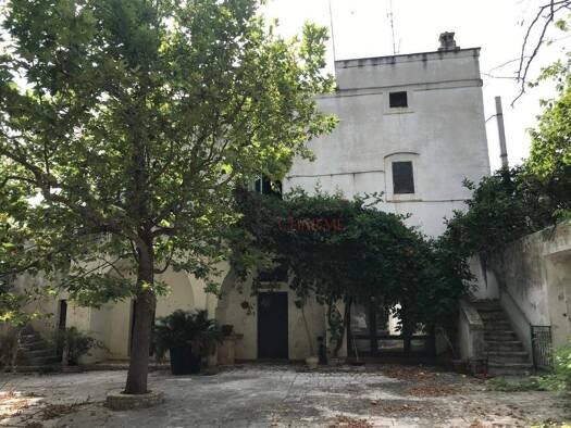 Haus zum Kauf 11.111.111 € 700 m² 800.000 m² Grundstück Ostuni 72017