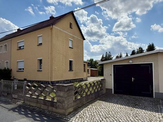 Doppelhaushälfte zum Kauf 150.000 € 4 Zimmer 90 m² 630 m² Grundstück frei ab sofort Königsbrück Königsbrück 01936