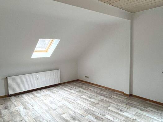 Studio zur Miete 230 € 1 Zimmer 29,4 m² 3. Geschoss frei ab sofort Brunnenstraße 15 Gotha 99867