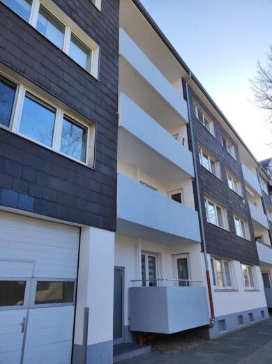Wohnung zum Kauf 80.000 € 3 Zimmer 62 m² Dachgeschoss, 4. Geschoss Holtener Straße 310 Obermarxloh Duisburg 47167