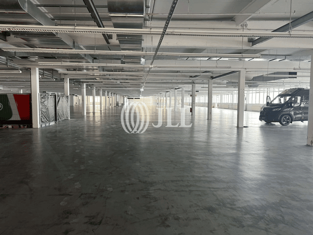 Lagerhalle zur Miete 5.700 m² Lagerfläche teilbar ab 5.700 m² Lierenfeld Düsseldorf 40231