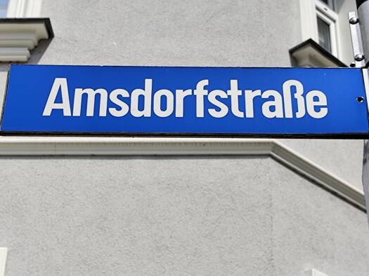 Reihenendhaus zum Kauf 110.000 € 4 Zimmer 67 m² 208 m² Grundstück Amsdorfstraße 23 Naumburg Naumburg (Saale) 06618