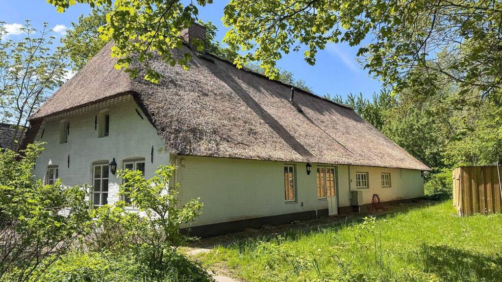 Einfamilienhaus zum Kauf 385.000 € 6 Zimmer 211,3 m² 1.045 m² Grundstück frei ab sofort Witzwort 25889
