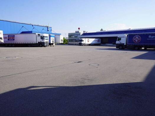 Logistikzentrum zur Miete 38.000 € 5.852 m² Lagerfläche teilbar ab 1.350 m² Derchinger Straße 125 Lechhausen Augsburg 86165