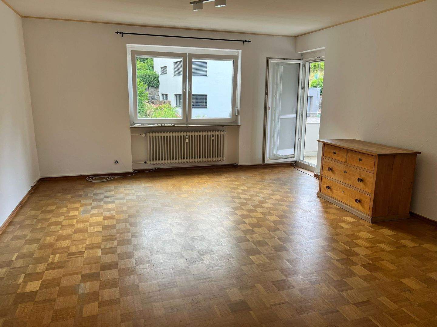 Immobilie in Lohr am Main - Charmante Eigentumswohnung in ruhiger Stadtrandlage von Lohr am Main - Idylle am Berghang - Bild 1