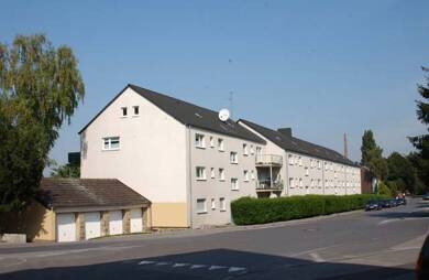 Wohnung zur Miete 839 € 3 Zimmer 87,8 m² 1. Geschoss Mittelstraße 51 Velau-Steinfurt Stolberg 52222