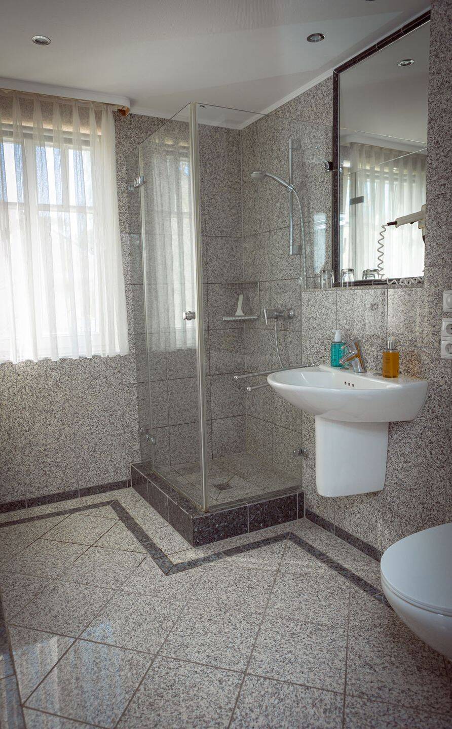 Property thumbnail 12