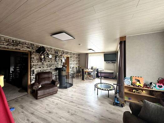 Einfamilienhaus zum Kauf 420.000 € 5 Zimmer 180 m² 300 m² Grundstück Lauterbach (Schwarzwald) 78730