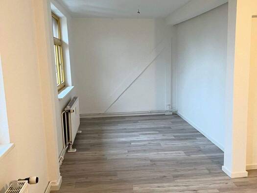 Wohnung zur Miete 700 € 2 Zimmer 86 m² 2. Geschoss frei ab sofort Bevenroder Strasse 44 Querum Braunschweig 38108
