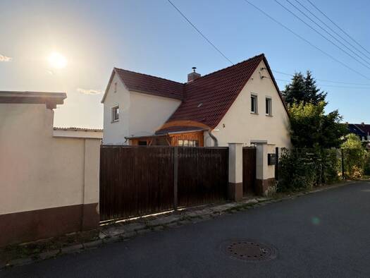 Einfamilienhaus zum Kauf 156.000 € 5 Zimmer 122,7 m² 1.062 m² Grundstück frei ab 01.12.2026 Lauchhammer Lauchhammer 01979