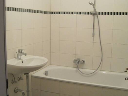 Wohnung zur Miete 800 € 3 Zimmer 75 m² Geschoss 4/5 frei ab 01.04.2026 Mögeldorf Nürnberg 90482