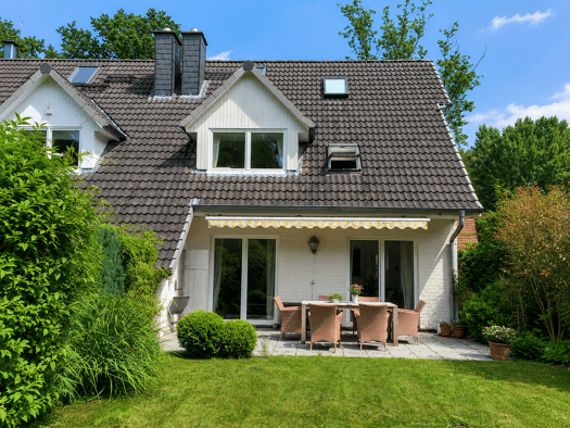 Doppelhaushälfte zur Miete 2.350 € 5 Zimmer 120 m² 450 m² Grundstück frei ab 01.10.2026 Volksdorf Hamburg 22359