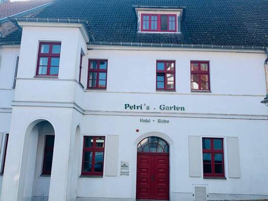 Apartmenthotel zum Kauf als Kapitalanlage geeignet 340.000 € 10,5 Zimmer 323 m² 224 m² Grundstück Wolgast Wolgast 17438