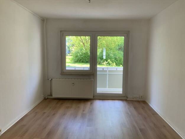 Wohnung zur Miete 298 € 2 Zimmer 48,2 m² EG frei ab 01.09.2026 Sosaer Str. 24 Thekla Leipzig 04349