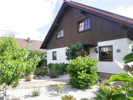 Einfamilienhaus zum Kauf 259.000 € 5 Zimmer 120 m² 681 m² Grundstück Neundorf Plauen 08527